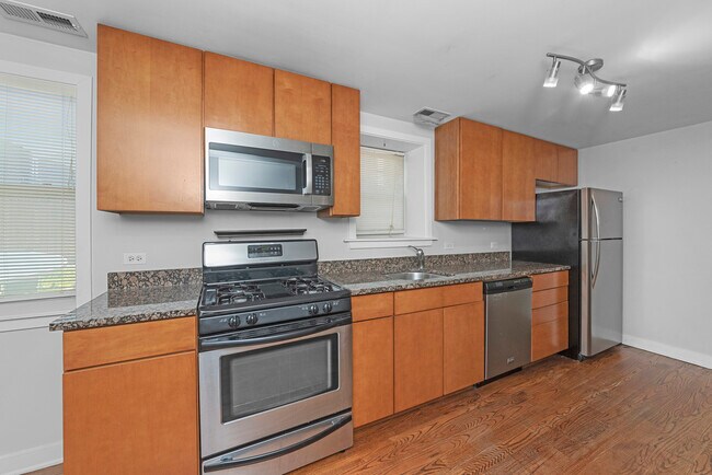Foto del edificio - 1525 W Barry Ave