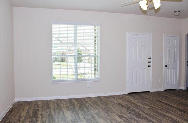 Building Photo - Bavaria - 12251 Roy Mix Bohn Ln, Houston, ...