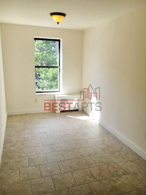 Building Photo - 556 W 140th St
