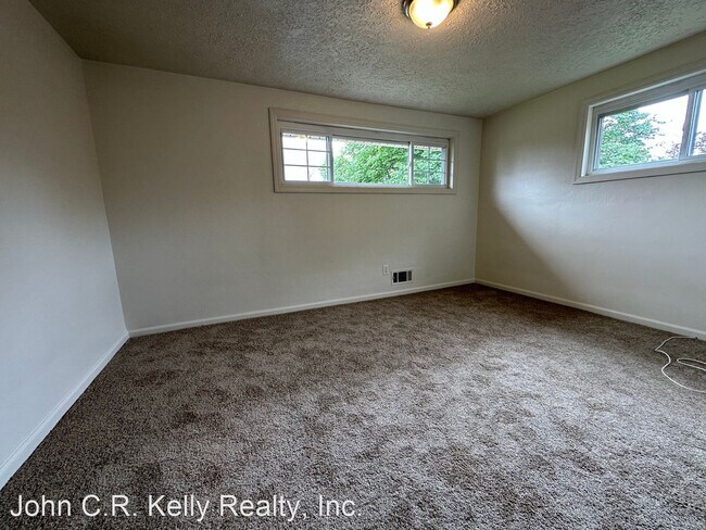 Building Photo - 3 br, 1.5 bath House - 426 Valley View Drive