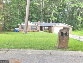 Building Photo - 318 River Oak Dr