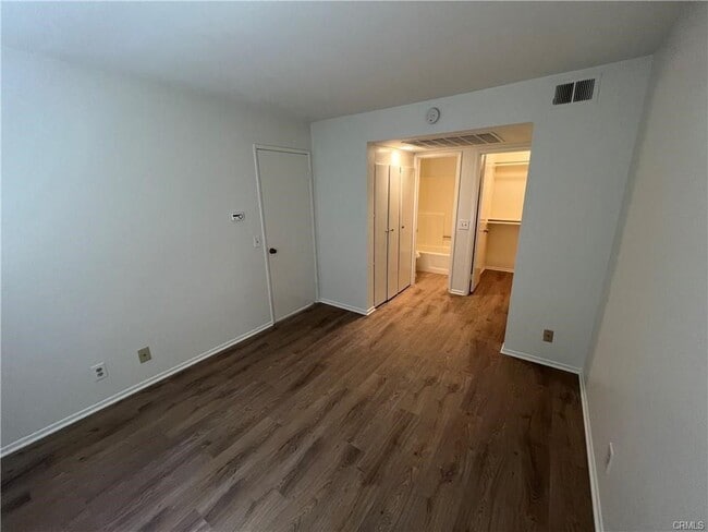 Foto del edificio - 23341 La Crescenta