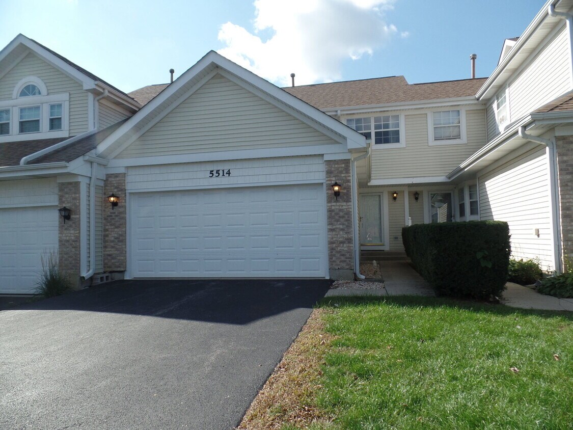 5514 Ridge Crossing, Hanover Park, IL 60133 Townhouse for Rent in