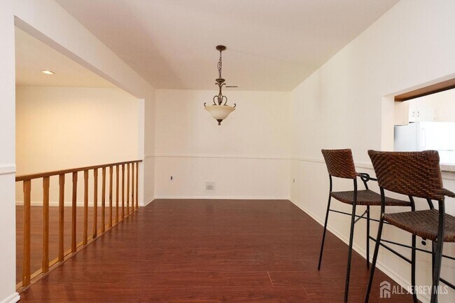 Foto del edificio - 32 Lafayette Ct