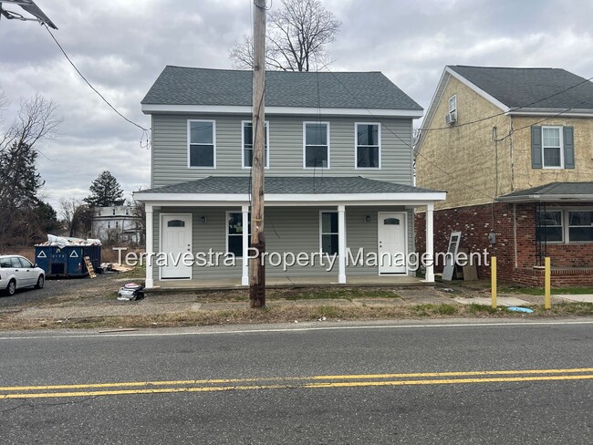 Building Photo - 440-442 S Barber Ave