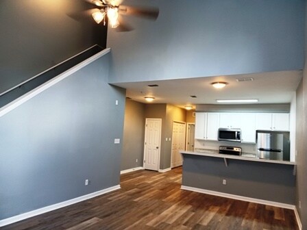 Foto del edificio - 3296 Sugar Berry Way