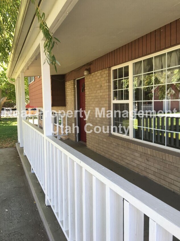 Primary Photo - Beautiful Lindon Home-169 S 400 E