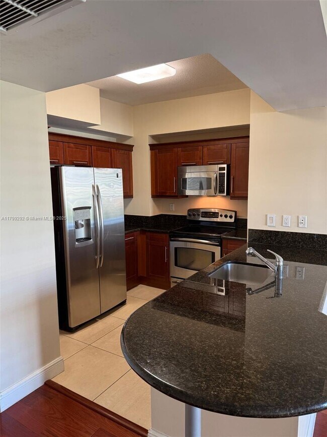 Building Photo - 7275 SW 89th St