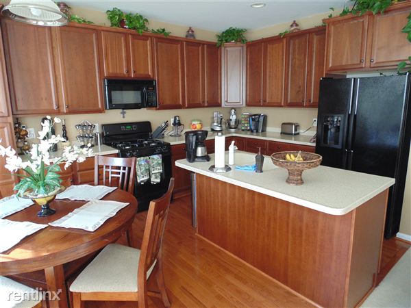 Building Photo - 8233 Gunston Commons Way