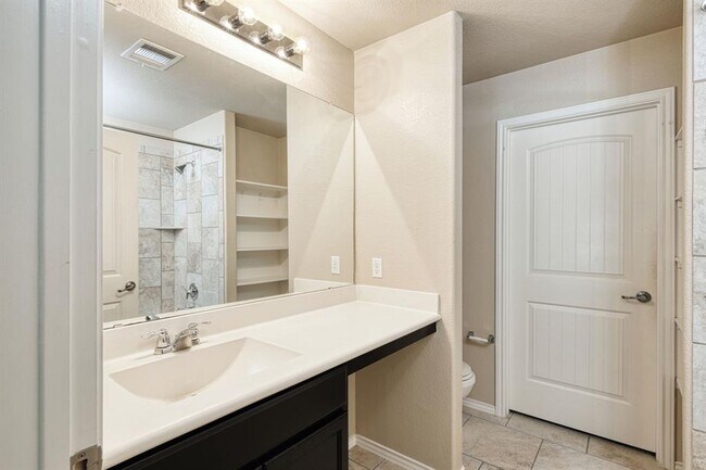 Building Photo - 4201 Creede Dr