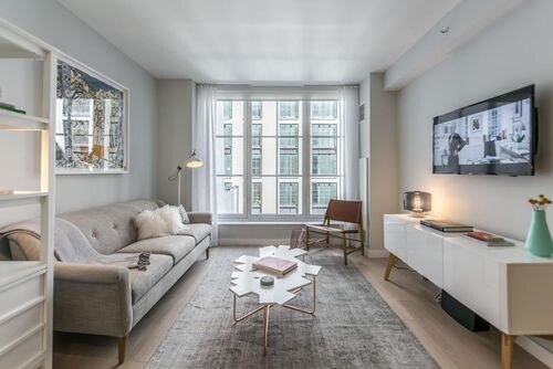 Foto principal - 535 W 43rd St