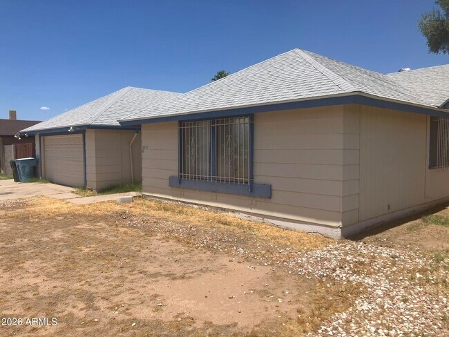Foto del edificio - 6420 W College Dr
