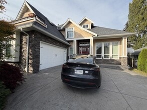 Building Photo - 16067-16014 14 Ave