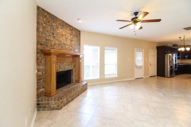 Building Photo - 2520 Buck Dr