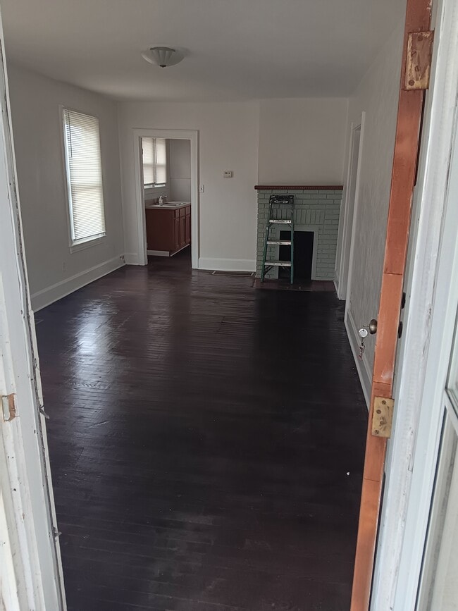 Living room - 1747 Monroe Ave