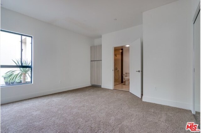 Foto del edificio - 7260 Hawthorn Ave