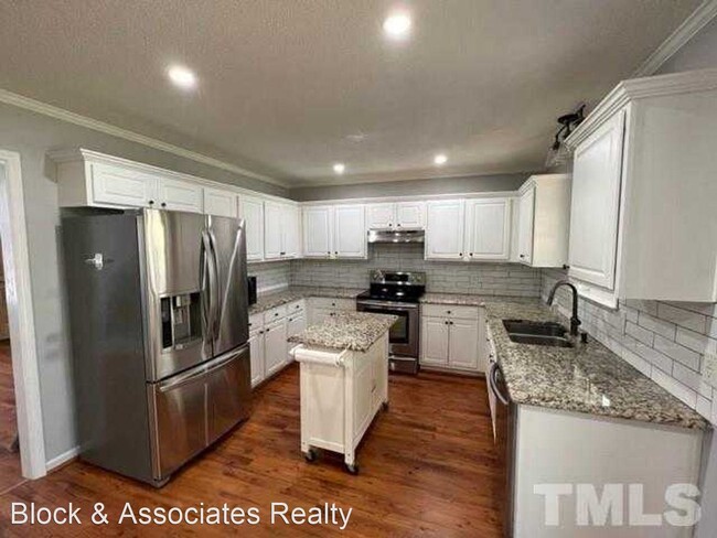 Building Photo - 3 br, 2 bath House - 256 Linville Lane