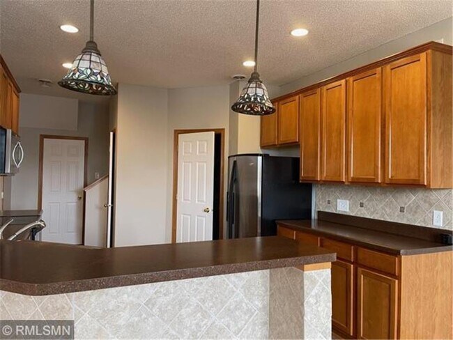 Building Photo - 17115 Monroe Dr NW