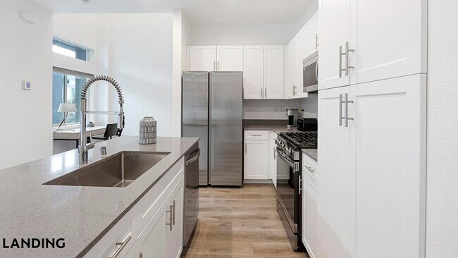 Foto del edificio - 2705 N Rancho Dr