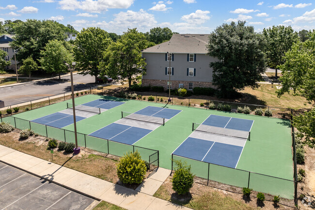 Building Photo - Pirates Cove Student Living