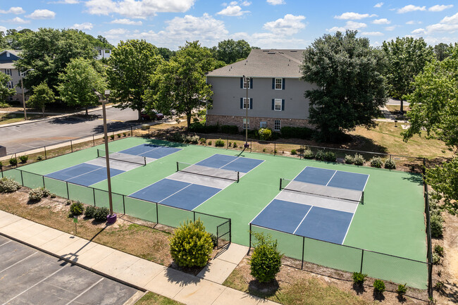 Building Photo - Pirates Cove Student Living