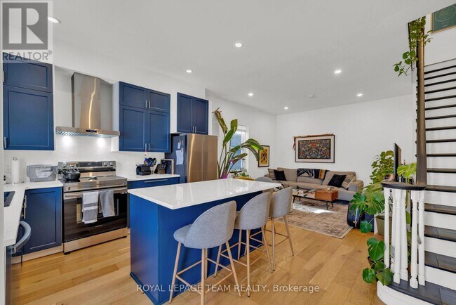 Photo du bâtiment - 325 Hinchey Ave