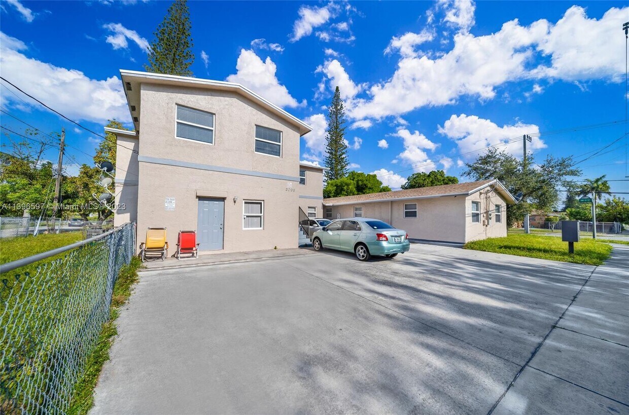 2099 NW 26th Ave Unit 2B, Fort Lauderdale, FL 33311 Apartment for