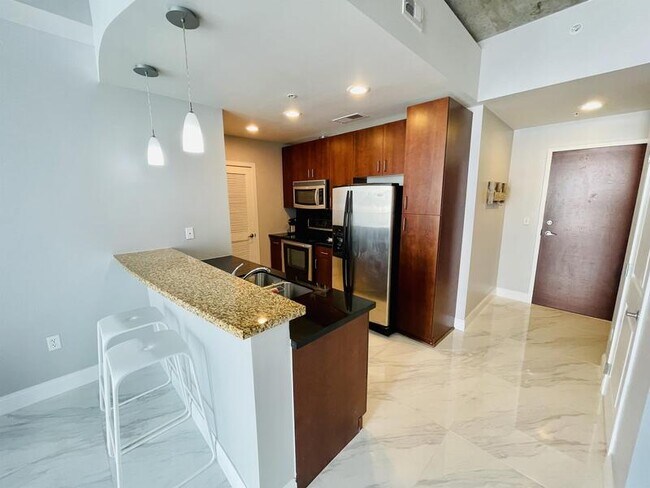 Foto del edificio - 155 S Court Ave