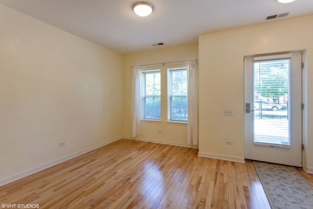 Building Photo - 1223 W Grenshaw St