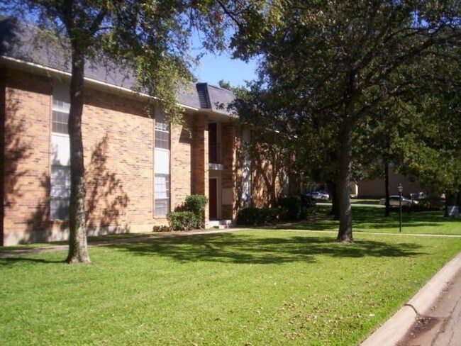 Building Photo - 1810 Westminster St