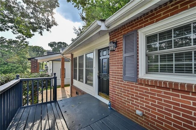 Foto del edificio - 2454 Drew Valley Rd NE