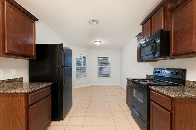 Foto del edificio - Luckey Ranch Single Story 3 bedroom with d...