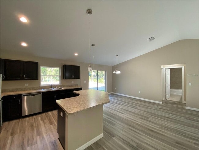 Foto del edificio - 5860 SW 197th Terrace