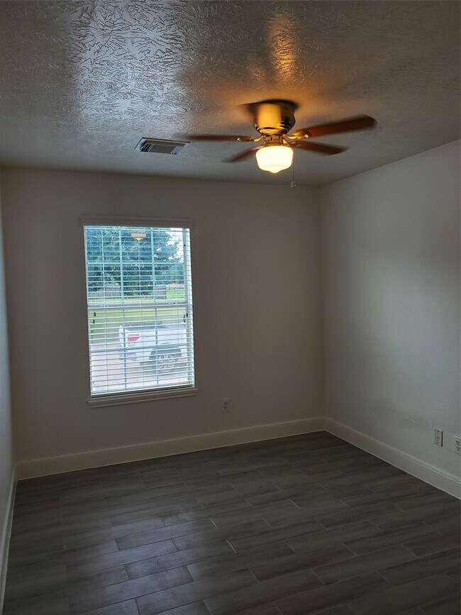 Foto del edificio - 5319 Cherie Crest Ct