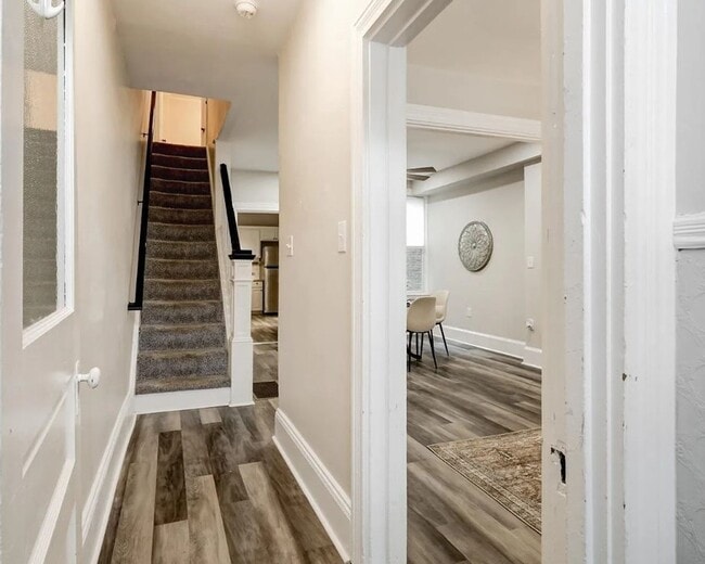 Building Photo - Spacious 3-Bedroom 2 Bath Home with Modern Comforts