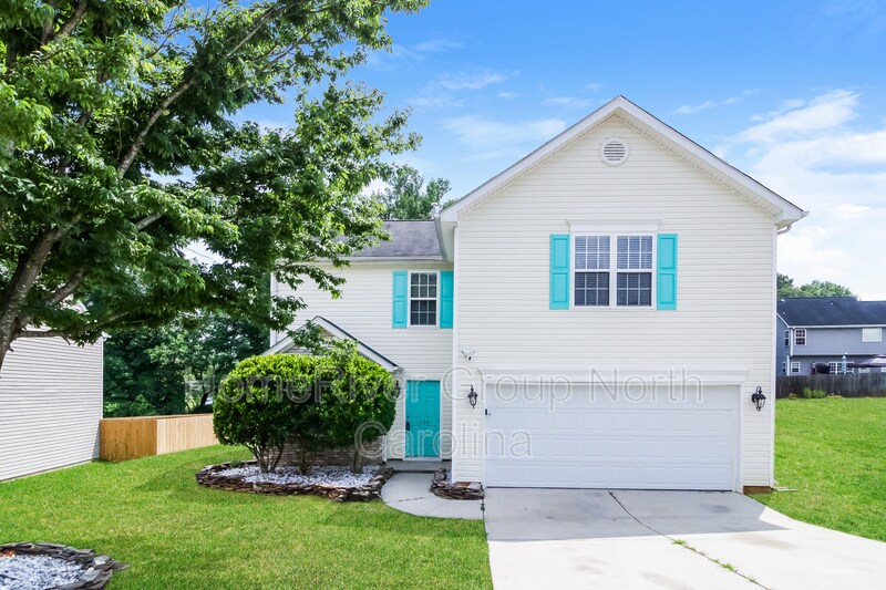 Primary Photo - 1250 Maple Ridge Dr