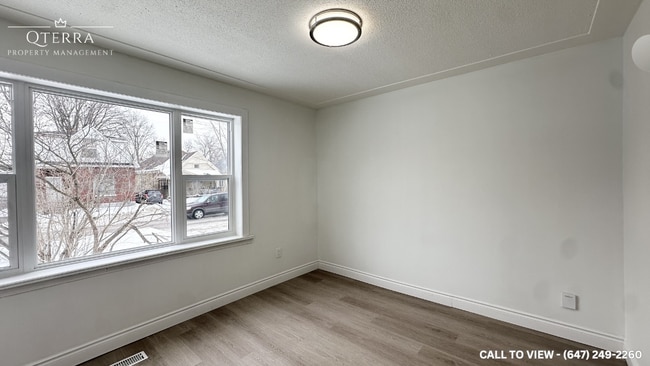 Building Photo - 139 Mamelon St