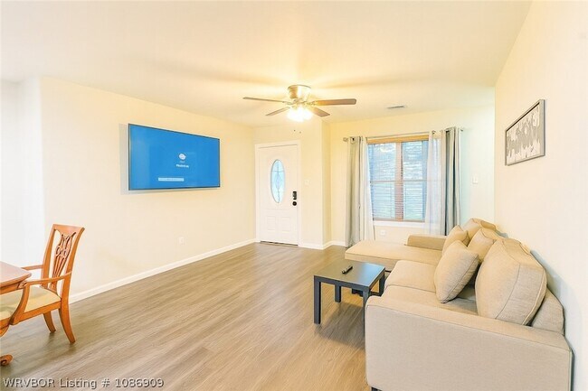 Building Photo - 3417 S 66th St