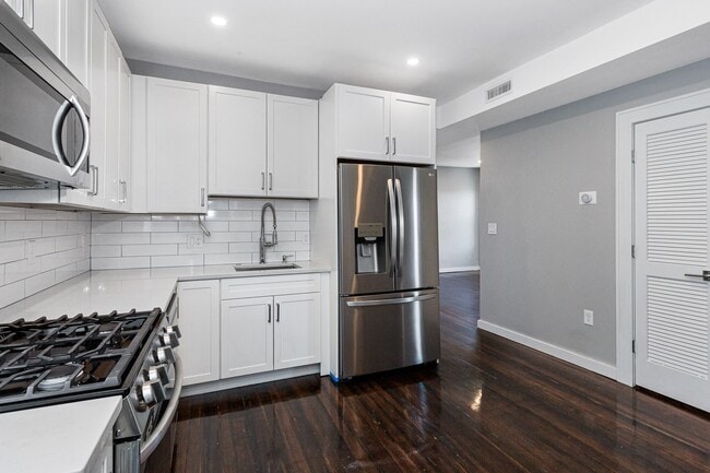 kitchen - 19 Chase St