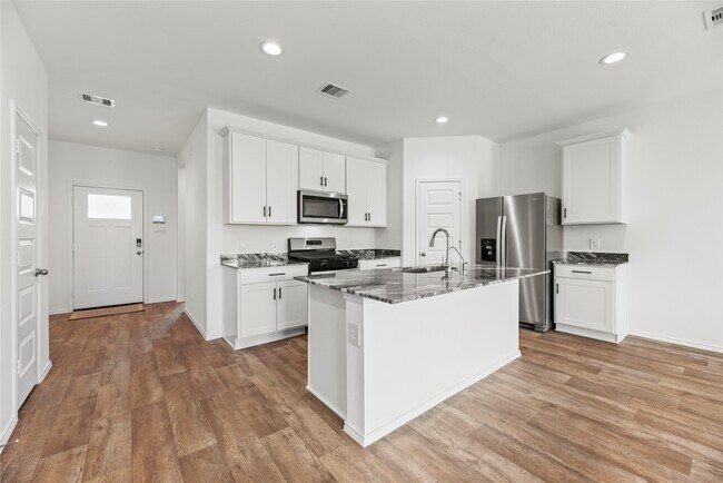Foto del edificio - 2815 Magnolia Blossom Ln