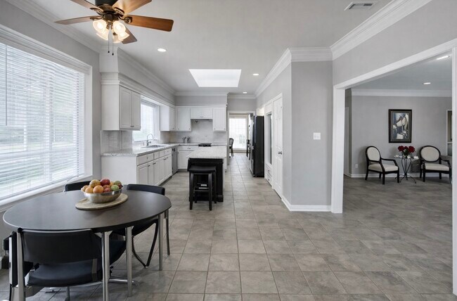 Building Photo - 4103 Pebble Beach Dr