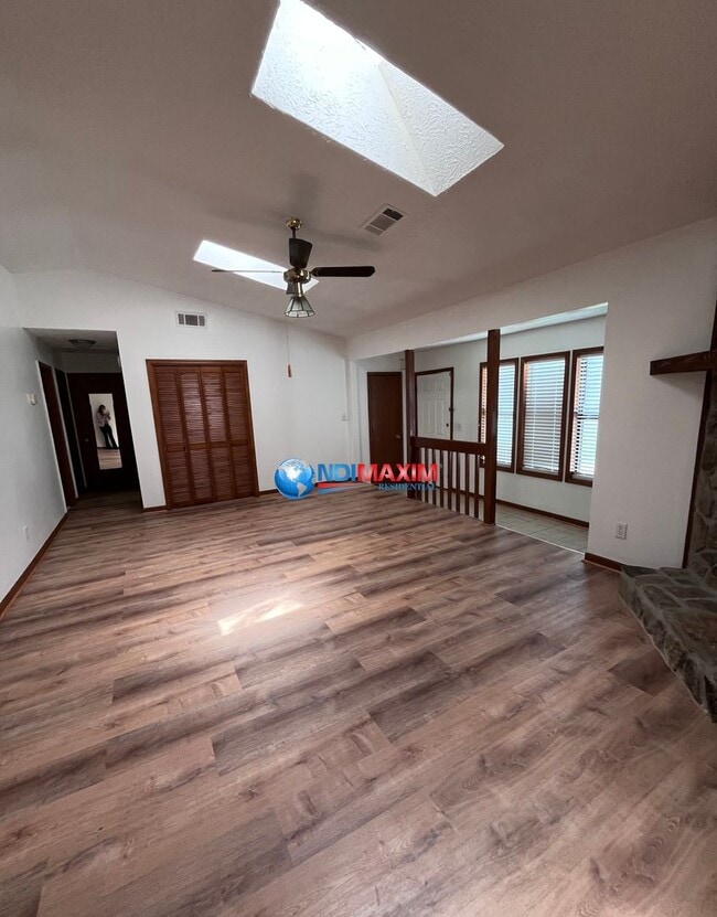 Building Photo - Renovated ranch in the SPRAYBERRY cluster ...