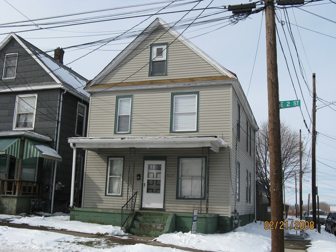 Primary Photo - 420 E 2nd St