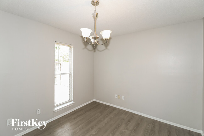 Building Photo - 2722 Van Leer Dr