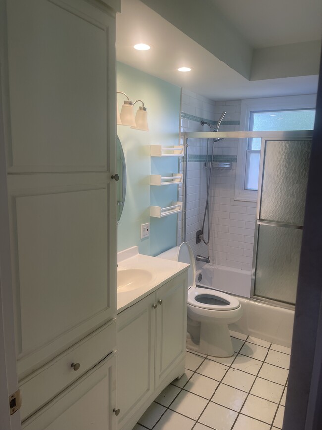 Building Photo - 2123 Haig Ct