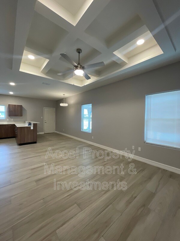 Foto del edificio - 3900 Whitewing Ave