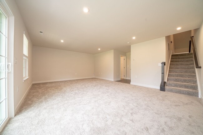 Building Photo - Pending Application: Townhome on the Chape...