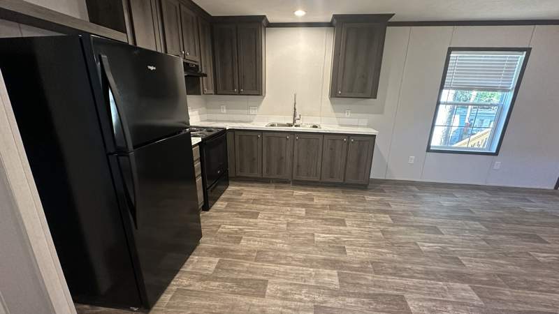 Foto del edificio - 43 Pine Path Ln