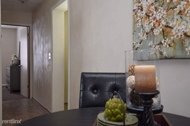 Foto del edificio - 1 br, 1 bath Apartment - 214 Peoria Street