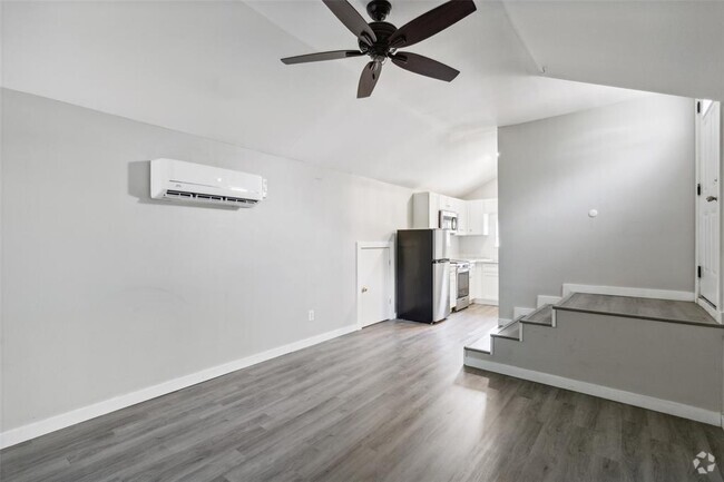 Building Photo - 5839 Goliad Ave